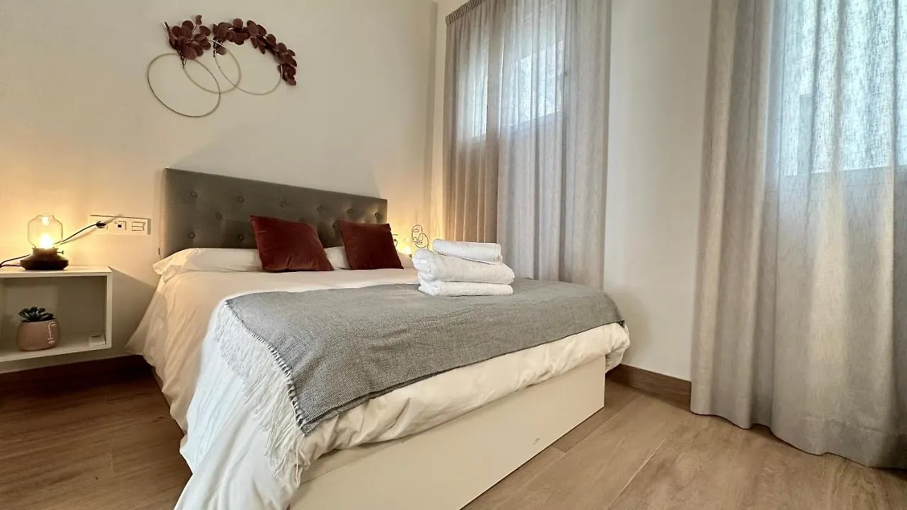 Mata Mua Suites Seville Apartment